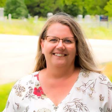 Nicki Gierach, Inside Sales Estimator